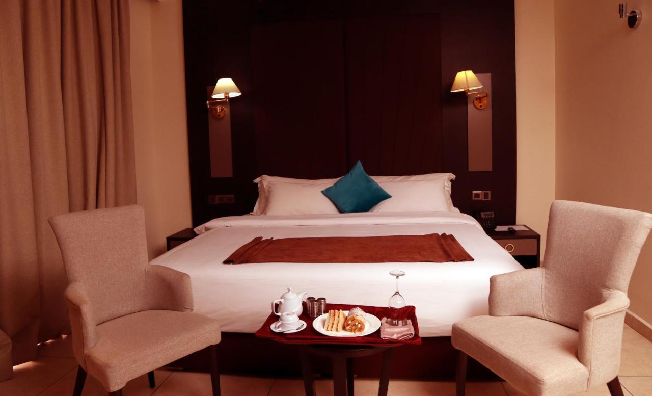 Monty Suites Calabar Exterior foto