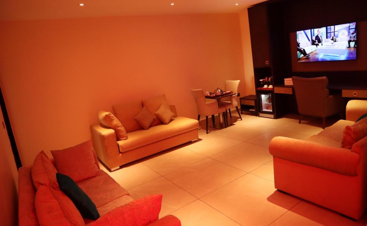 Monty Suites Calabar Exterior foto